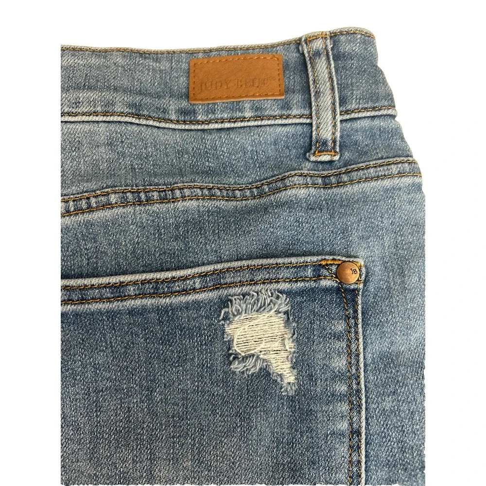 Judy Blue Jean Shorts Size 1XL Distressed High Rise Raw Hem Medium Wash Cut Off‎